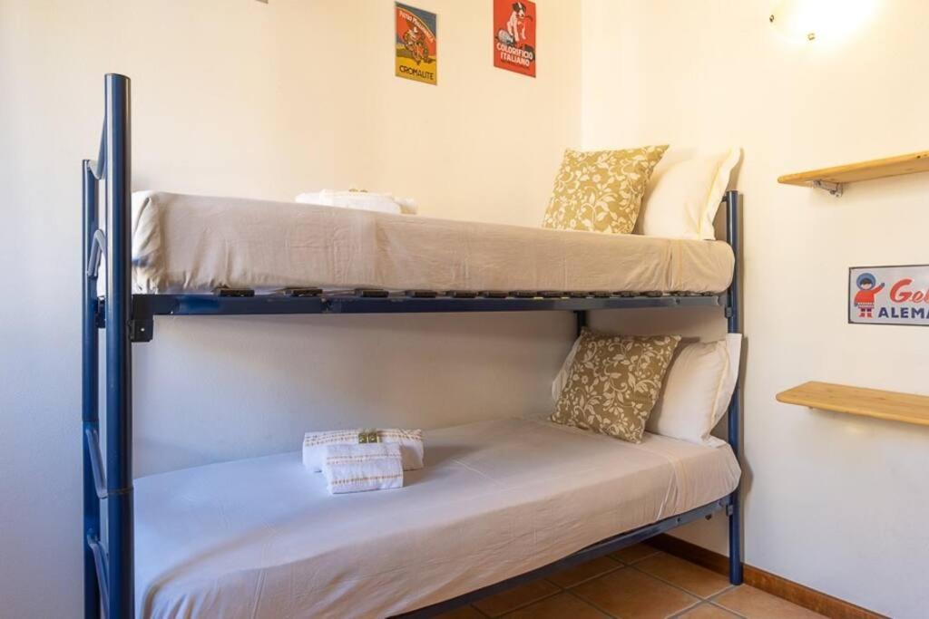 Luisa Sunny House Apartman Santa Maria Navarrese Kültér fotó